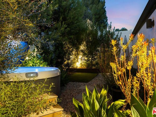 22667 Margarita Drive, Woodland Hills, CA 91364