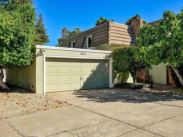 1952 Oak Grove Rd, Walnut Creek, CA 94598