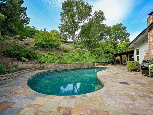 56 Baja Loma Ct, Danville, CA 94526