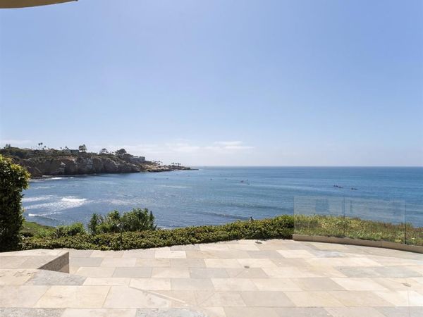 1828 Spindrift Dr, La Jolla, CA 92037