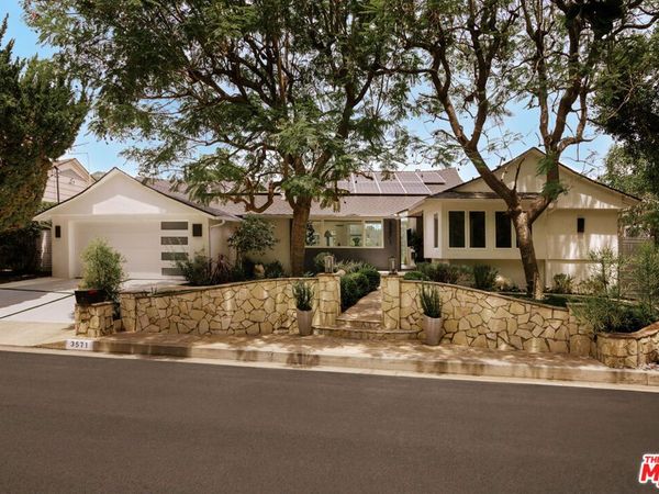 3571 Willowcrest Avenue, Los Angeles, CA 91604