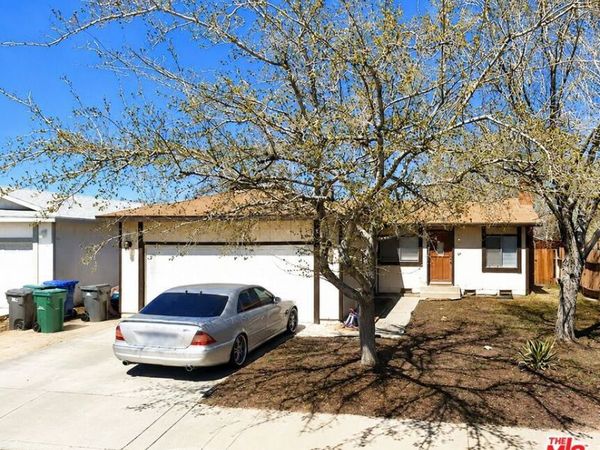 2209 Rosewood Avenue, Lancaster, CA 93535