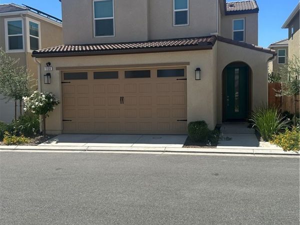 1108 W Encore Way W, Madera, CA 93636