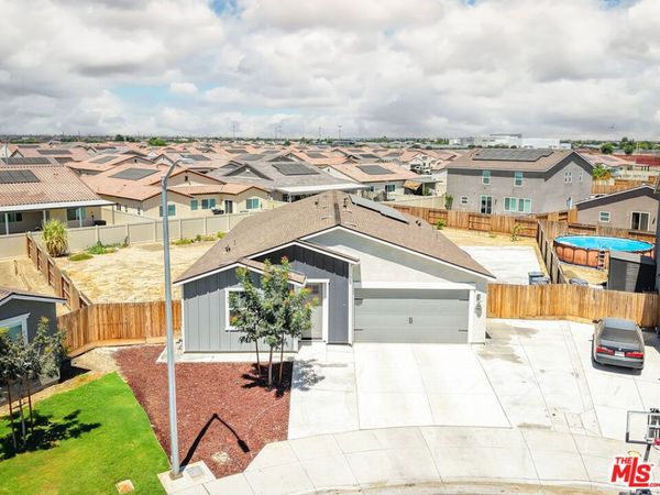 7700 Nigu River Street, Bakersfield, CA 93311