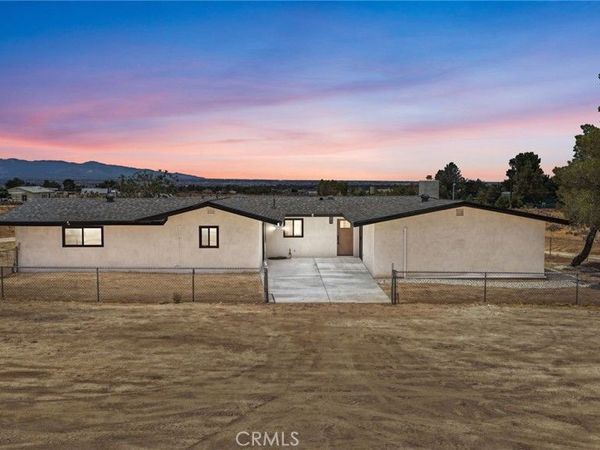 10675 Joshua, Apple Valley, CA 92308
