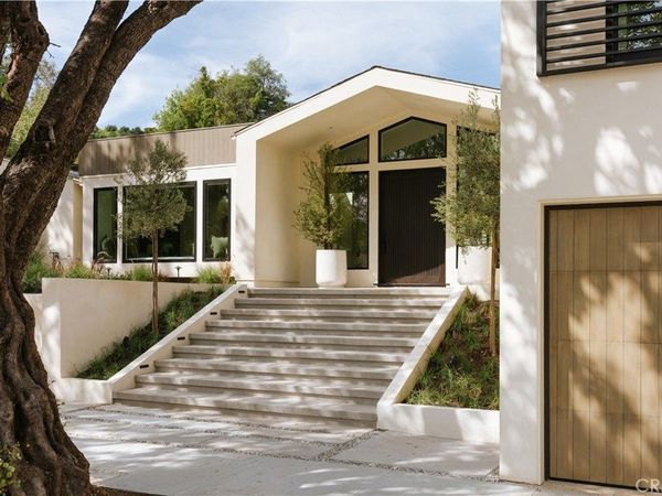 12162 Laurel Terrace Drive, Studio City, CA 91604