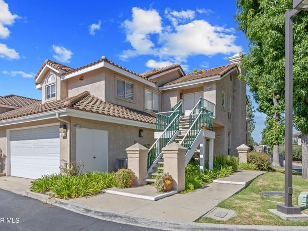 275 Ridgeton Lane, Unit B, Simi Valley, CA 93065