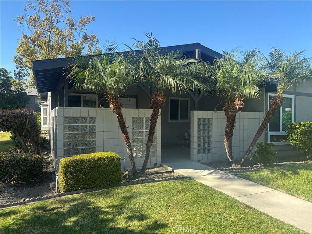 1940 Mckinney Way, Unit 18A M-15, Seal Beach, CA 90740 Main Photo