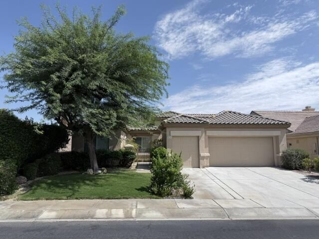 78350 Estancia Drive, Palm Desert, CA 92211 Main Photo