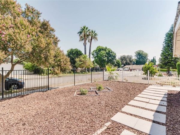 15526 Donmetz Street, Los Angeles, CA 91345