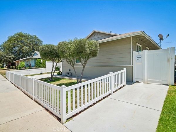 1956 N Ontario Street , Unit 101, Burbank, CA 91505