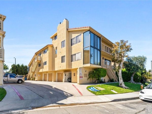 16771 Moody Cir., Unit B, Huntington Beach, CA 92649