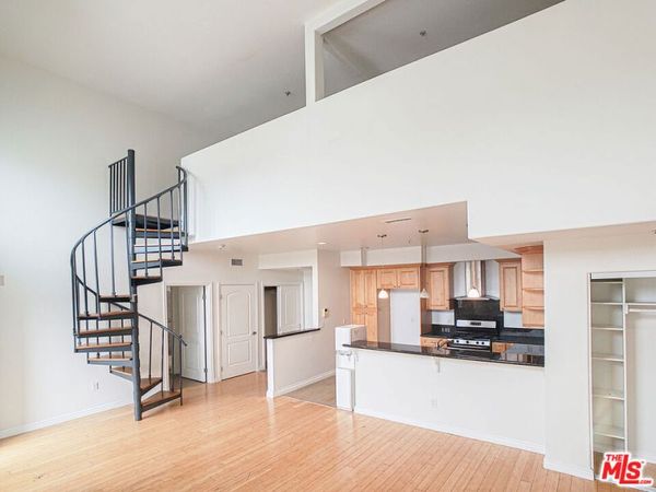 1042 S Kingsley Drive, Unit PH2, Los Angeles, CA 90006