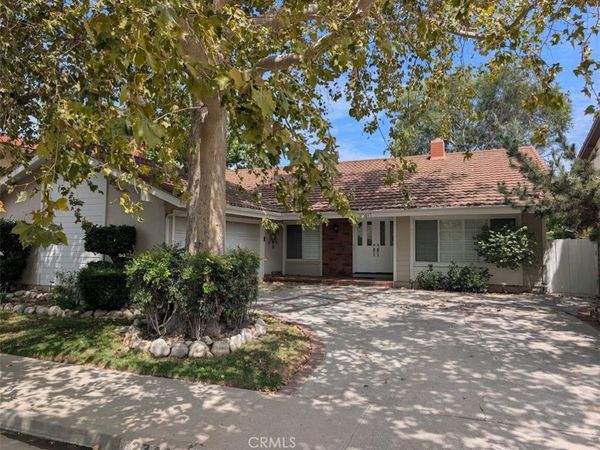 23417 Via Castanet, Valencia, CA 91355