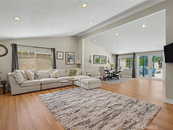 5706 Comanche, Woodland Hills, CA 91367