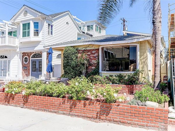 321 4th, Manhattan Beach, CA 90266