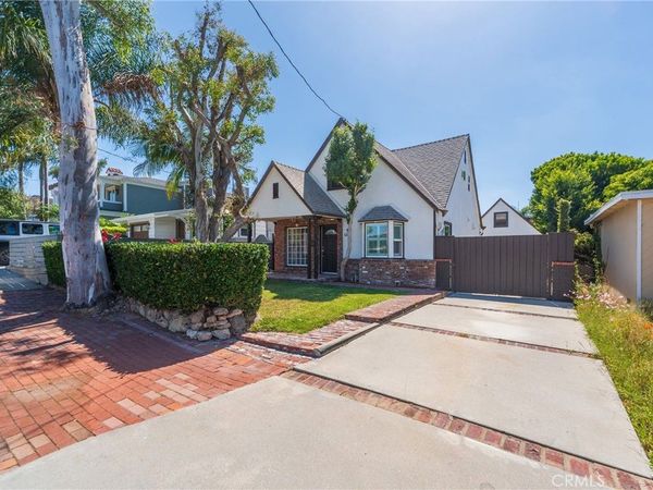 1305 Oak avenue, Manhattan Beach, CA 90266