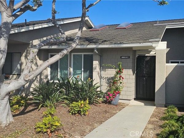 8566 Trinity Circle, Unit 817D, Huntington Beach, CA 92646