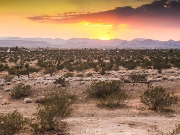 58459 Starlight Mesa Road , Yucca Valley, CA 92284