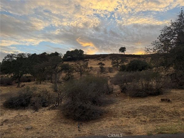 808 Whispering Winds, Chico, CA 95928