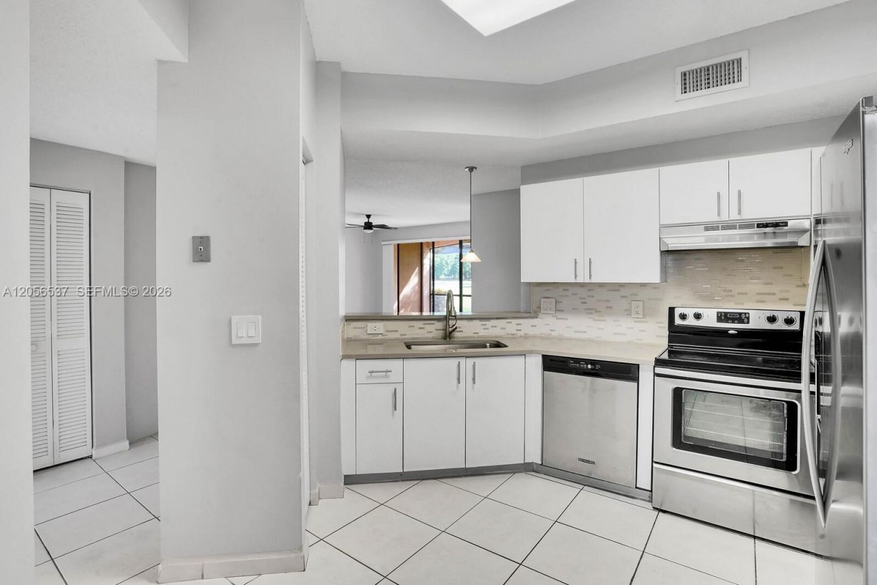 401 SW 158th Ter, Unit 105, Pembroke Pines, FL 33027 Photo