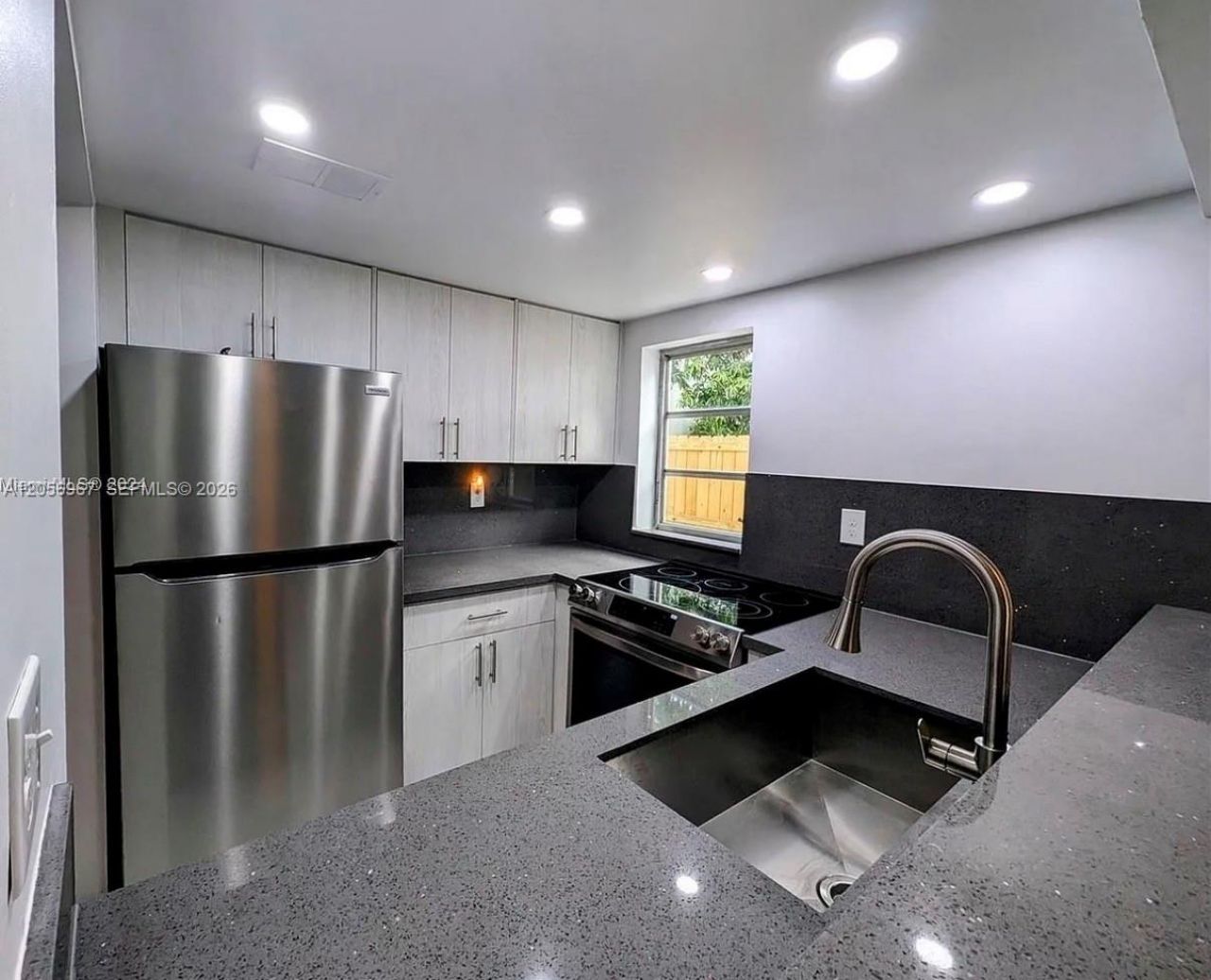 3607 SW 17th St , Unit 3607, Miami, FL 33145 Photo