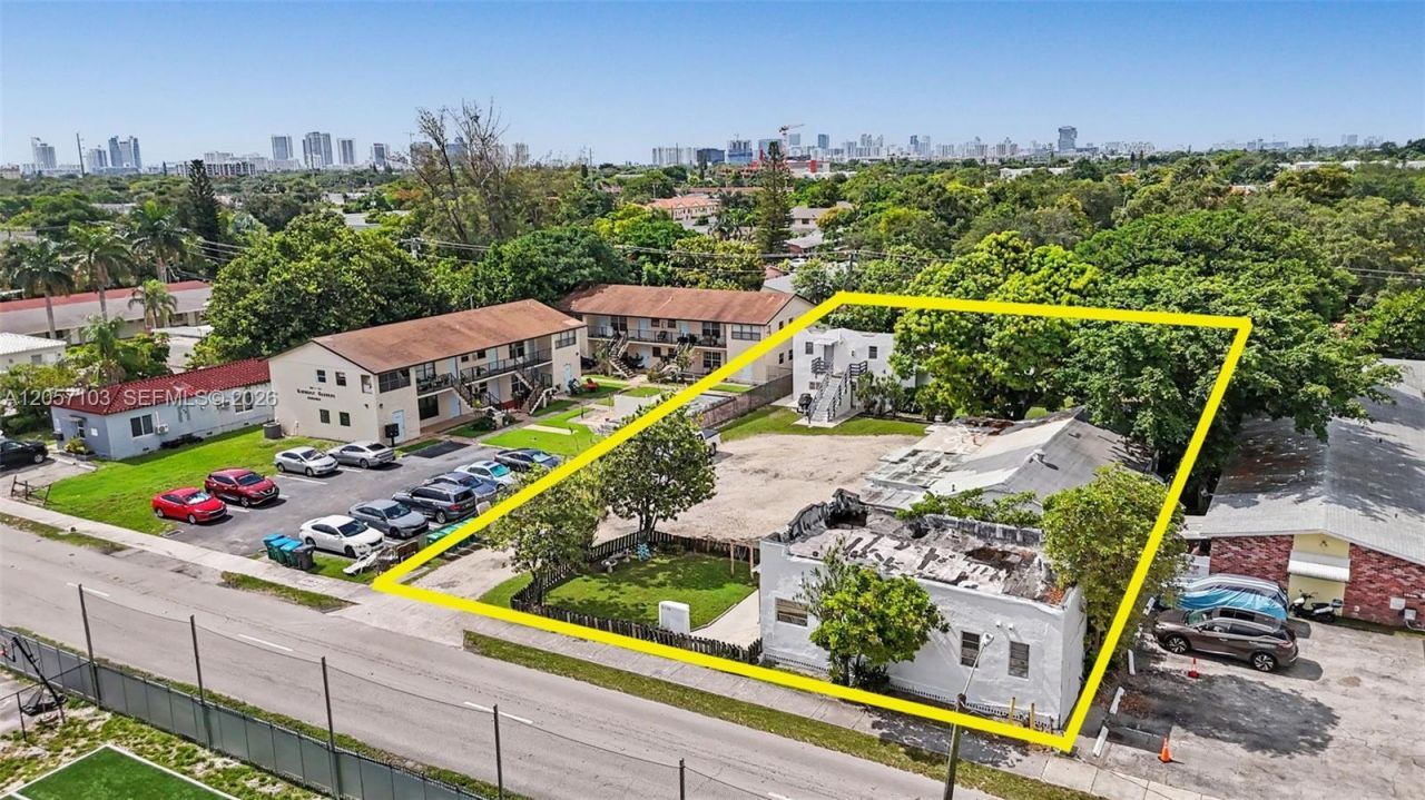 2306 Van Buren St , Hollywood, FL 33020 Photo