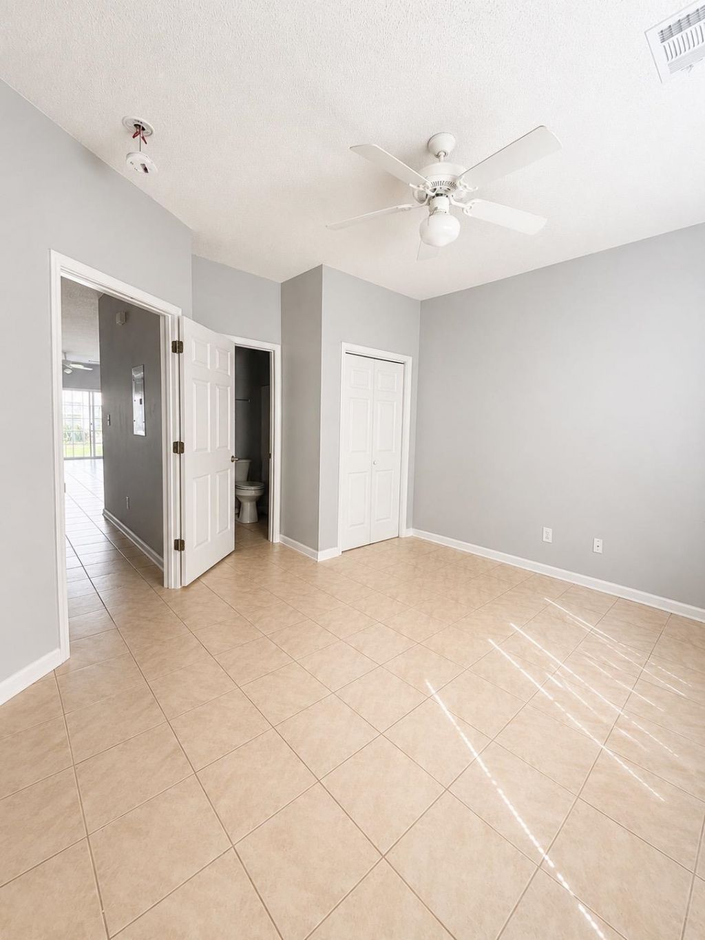 602 Beach Walk Pl. Photo 9