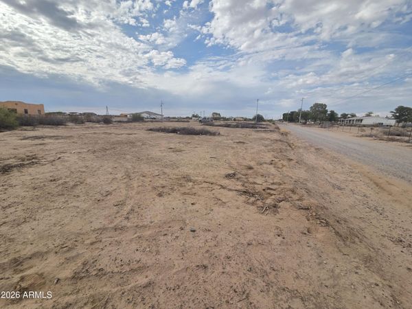 336 W BROADWAY Road, Unit M, Tonopah, AZ 85354