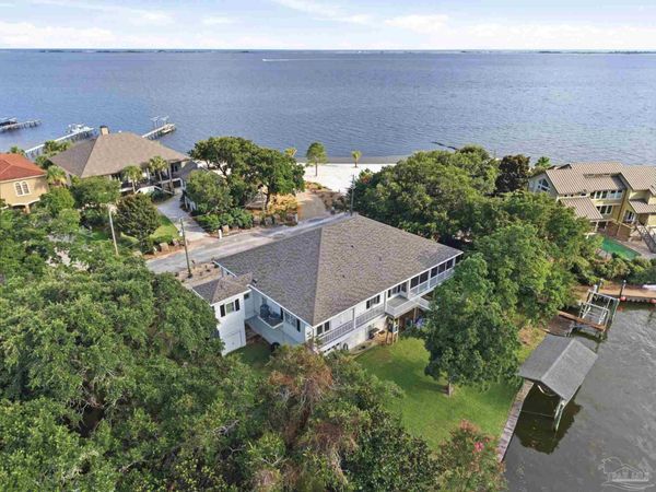 4639 Smokey Rd, Gulf Breeze, FL 32563