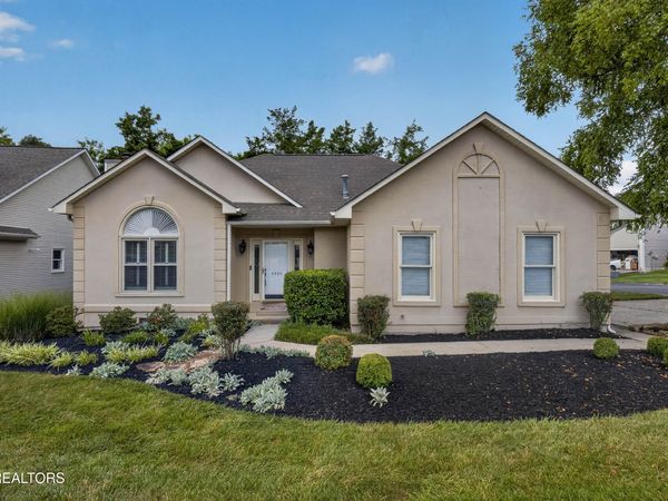 8525 E Cypress Lake Drive, Knoxville, TN 37923