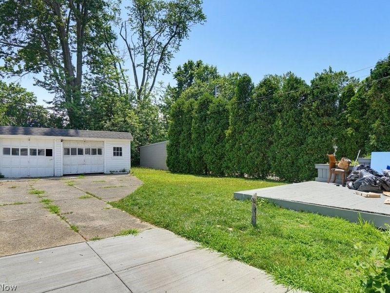 21860 Roberts Avenue , Euclid, OH 44123 Photo 18