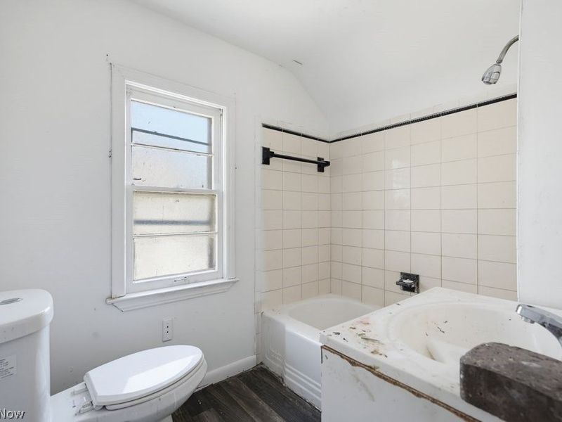 21860 Roberts Avenue , Euclid, OH 44123 Photo 8