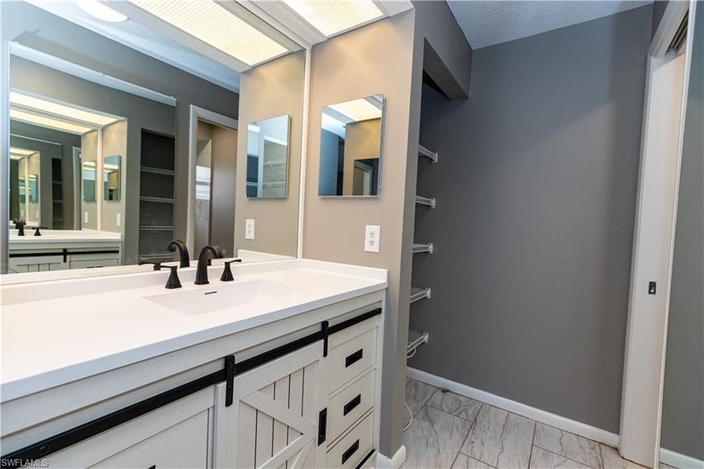 25572 Fenner Cir , Bonita Springs, FL 34135 Photo