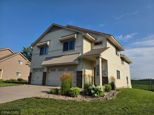 1667 Hidden Trail , Mayer, MN 55360