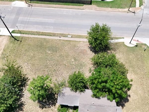 5637 Humbert Avenue , Fort Worth, TX 76107