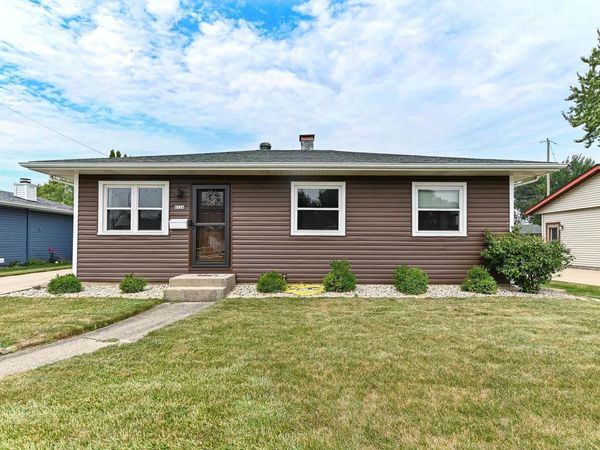 8524 19th AVENUE, Kenosha, WI 53143