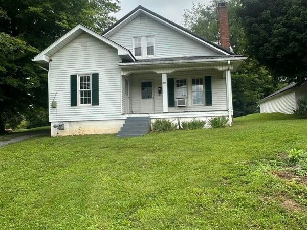 303 S Main Street , Tompkinsville, KY 42167
