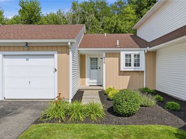 656 Neros Run , Webster, NY 14580
