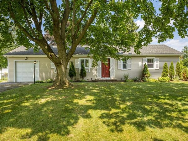30 Newport Drive , Rochester, NY 14624