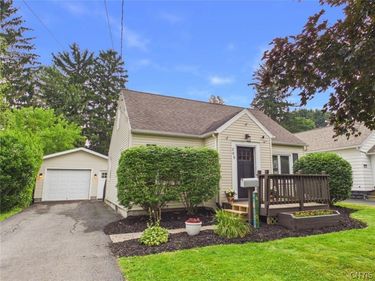 205 Windemere Road , Syracuse, NY 13219