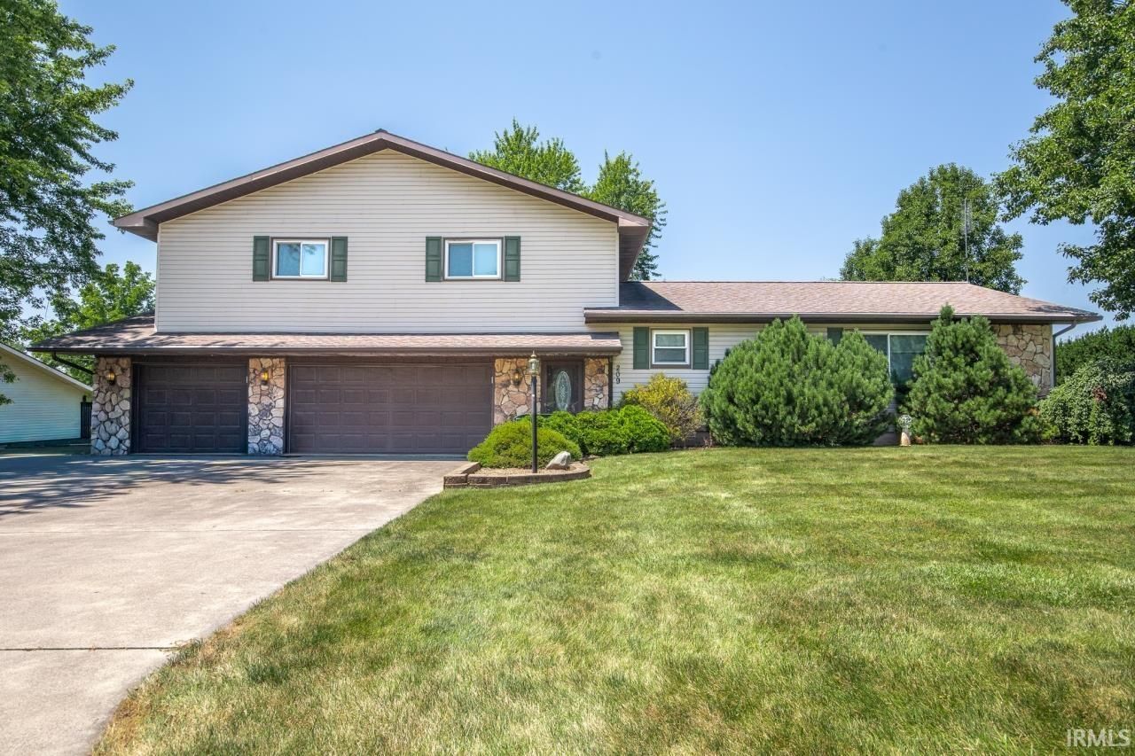 209 Highland Avenue, Ossian, IN 46777 Main Photo
