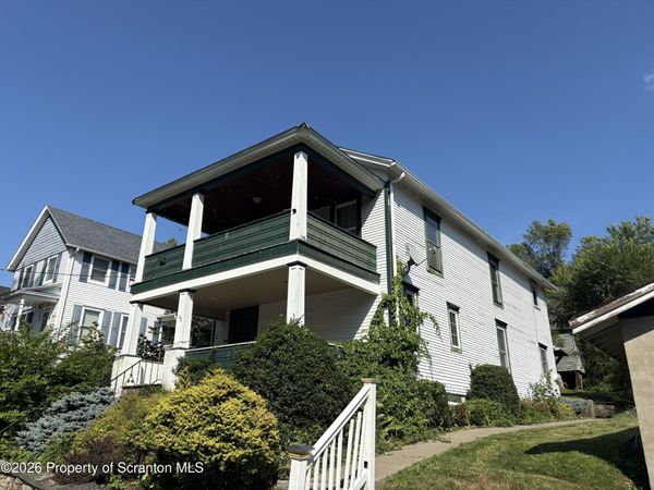 62 Grove Street , Carbondale, PA 18407