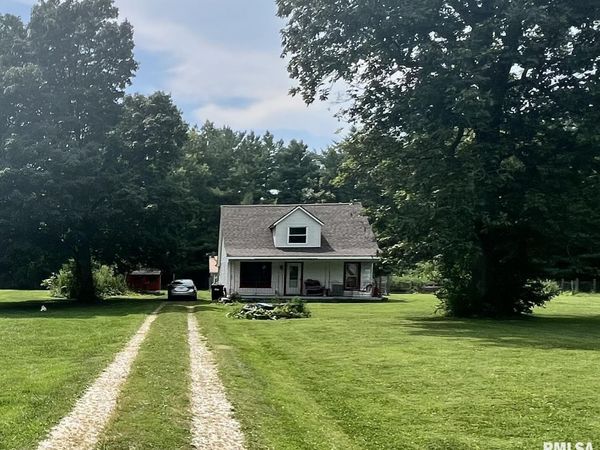 9091 Johns Creek Road, Loami, IL 62661
