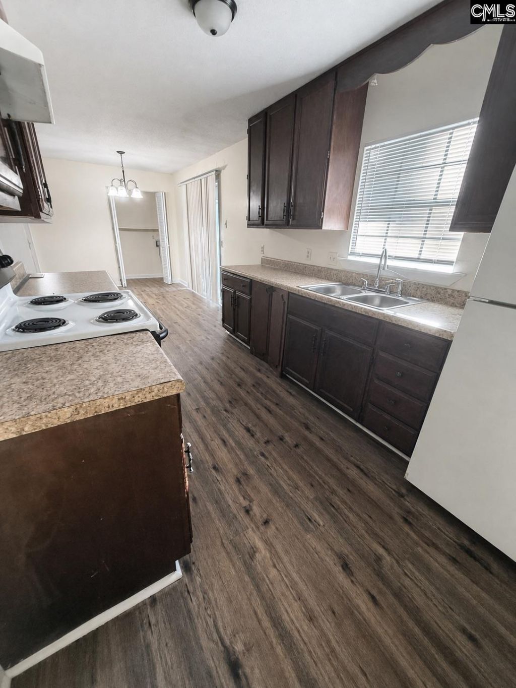 103 Elwyn Lane  Photo 12