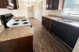 103 Elwyn Lane  photo 4