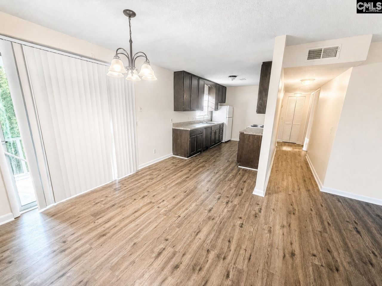 103 Elwyn Lane  Photo 6