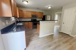 212 Seabiscuit Lane photo 4