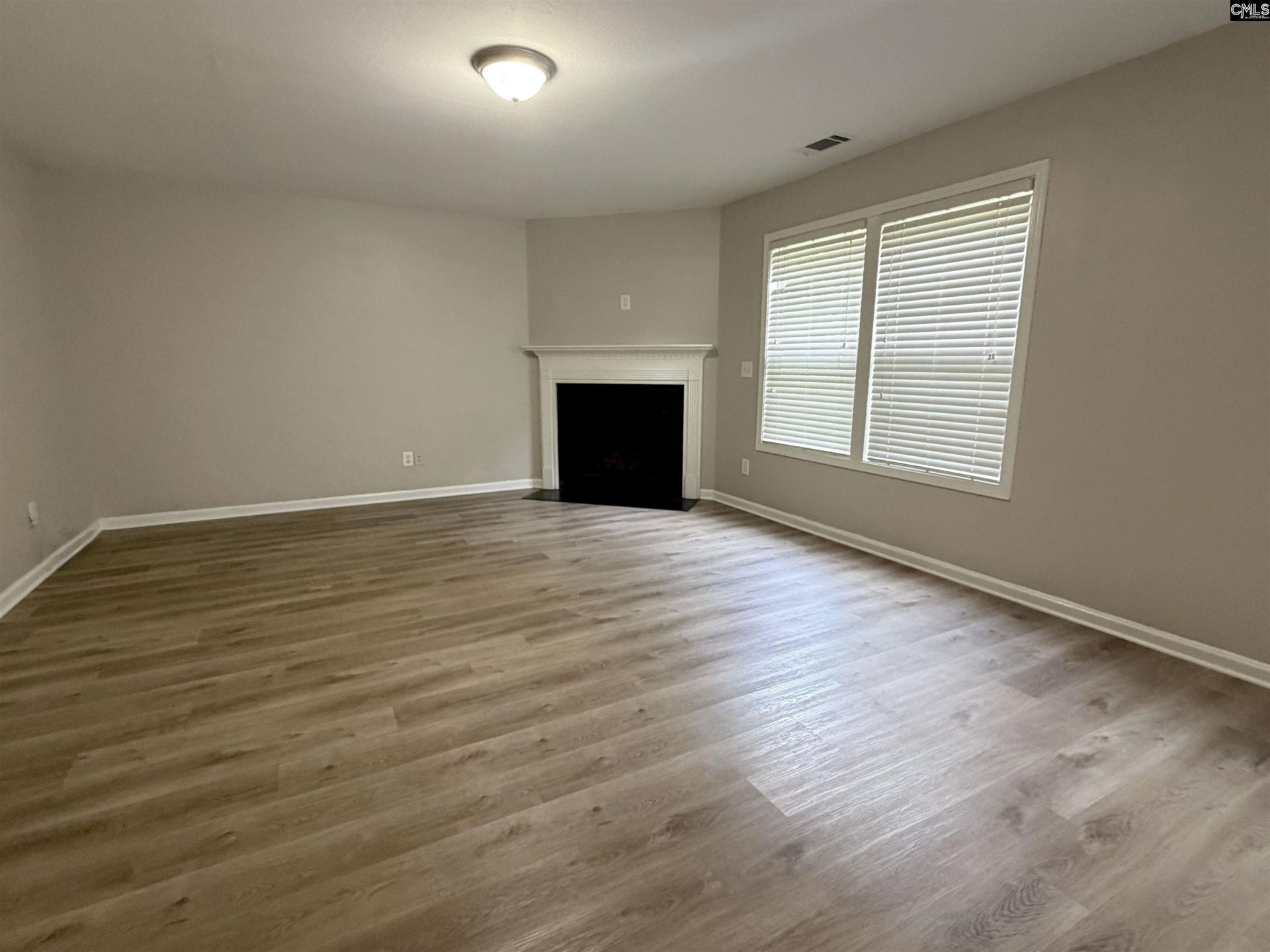 212 Seabiscuit Lane Photo 9