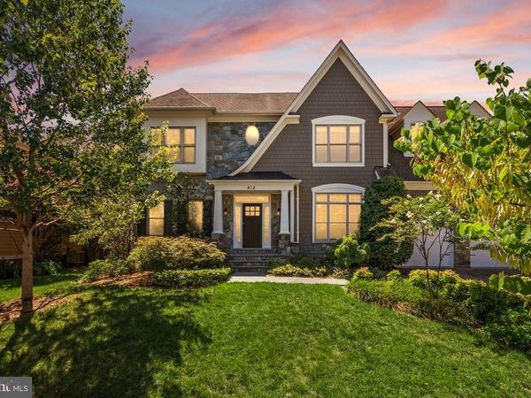 812 21ST STREET S, ARLINGTON, VA 22202